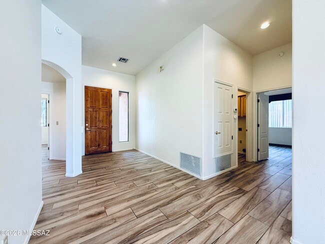 Foto del edificio - 5206 N Canyon Rise Pl