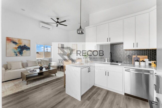 Foto del edificio - 2722 Nye St