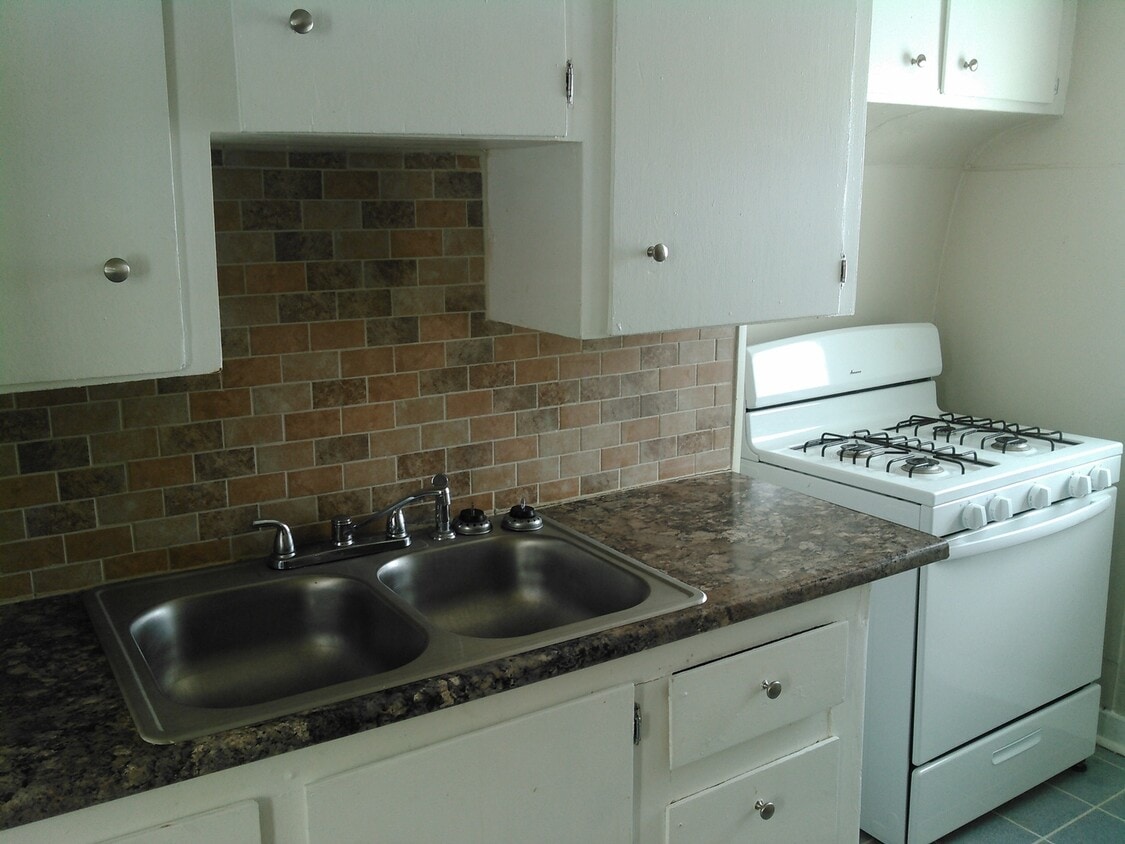 Primary Photo - Affordable Living - 1 Bedroom 1 Bathroom -...