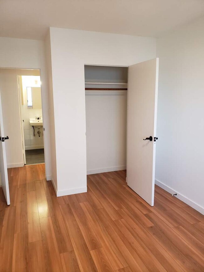 Photo du bâtiment - 639-639 Constance Ave