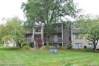 Building Photo - 29880 W 12 Mile Rd