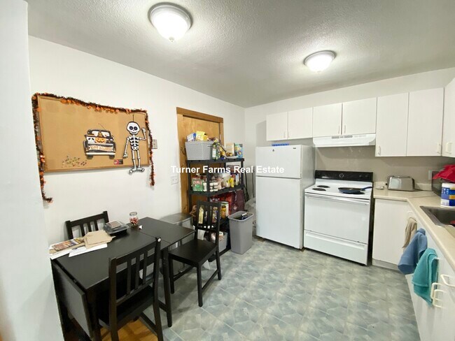 Foto del edificio - 216 Parker Hill Ave