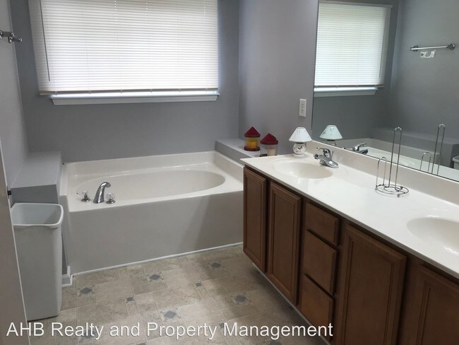 Building Photo - 3 br, 2 bath House - 619 Danieley Way