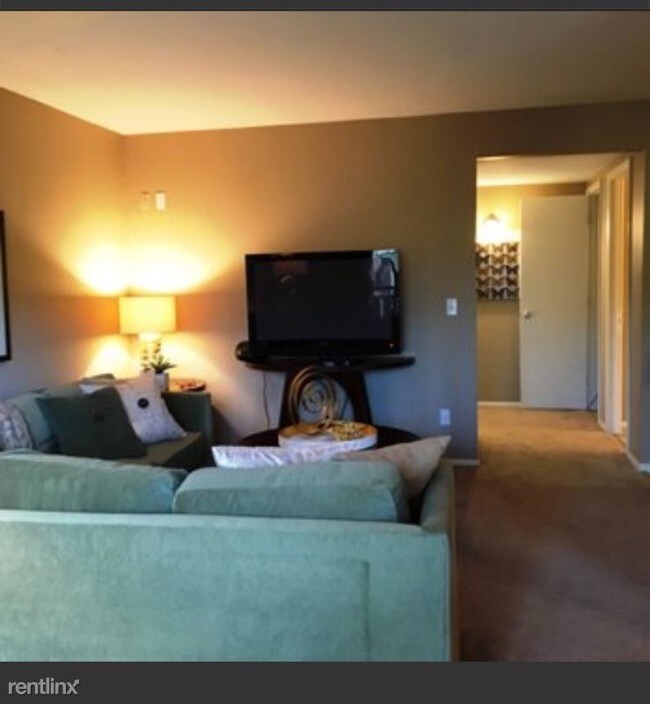 Foto del edificio - 1 br, 1 bath Apartment - 1