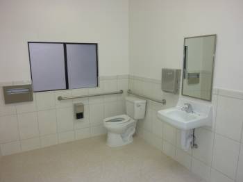 Baño - Burlingame Apartments