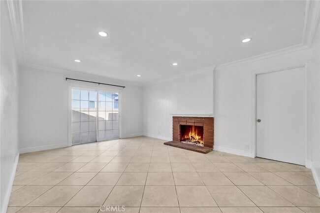 Foto del edificio - 8801 Mays Ave
