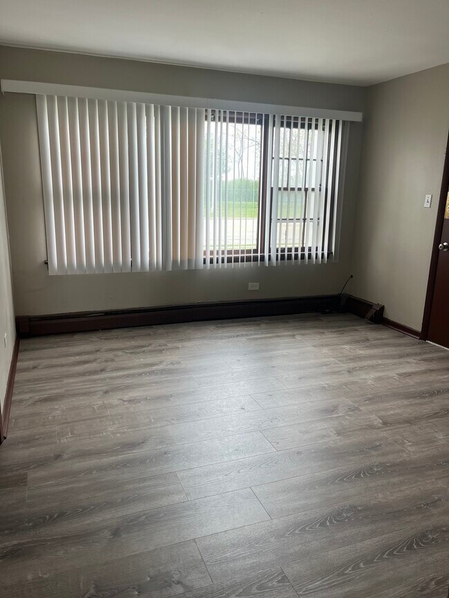 Foto del edificio - 7831 Roberts Rd