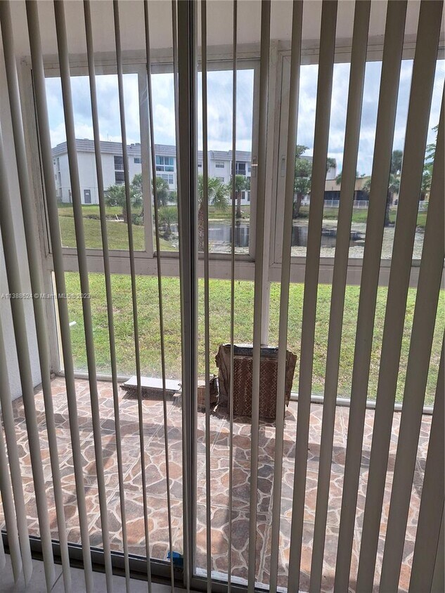 8285 Sunrise Lakes Blvd Unit 103, Sunrise, FL 33322 Condo for Rent in