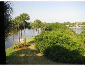 Building Photo - 1701 Marina Isle Way