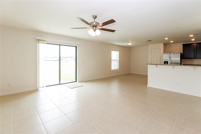 Building Photo - 2215 Caspian Dr