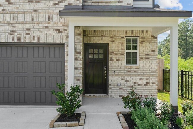 Building Photo - 8135 Arrowroot Ln