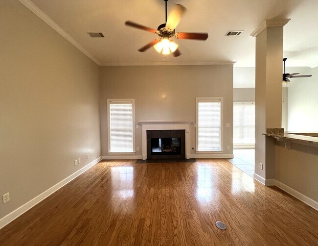 Foto del edificio - Home for Rent in Deer Creek!