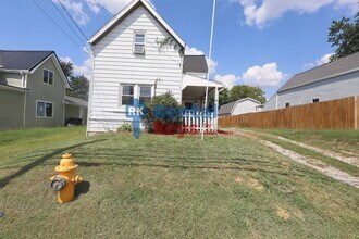 Building Photo - 3023 Claremont Ave