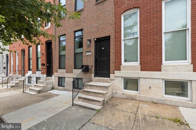 Foto del edificio - 1532 N Broadway
