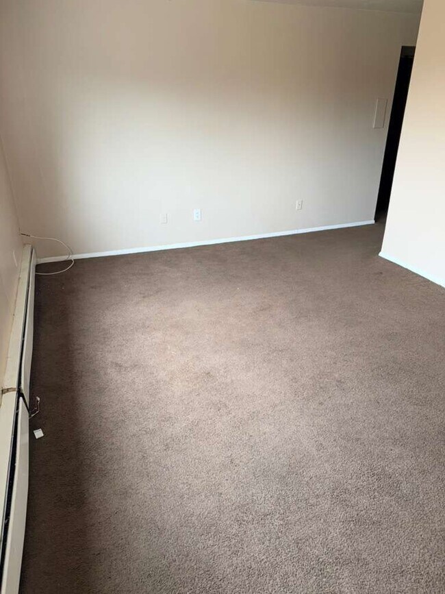 Foto del edificio - 14815 Euclid Ave