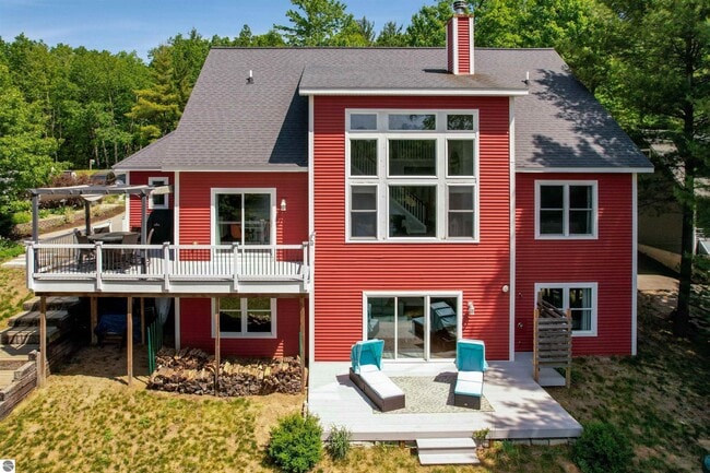 Building Photo - 204 Island View Dr