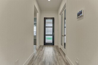 Building Photo - 14343 Red Ldg Trl