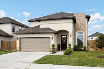 Building Photo - 18 Central Park St