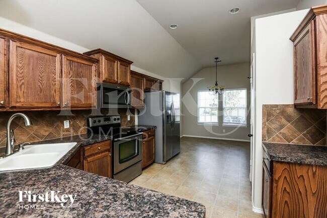 Foto del edificio - 6837 Waterloo Ln
