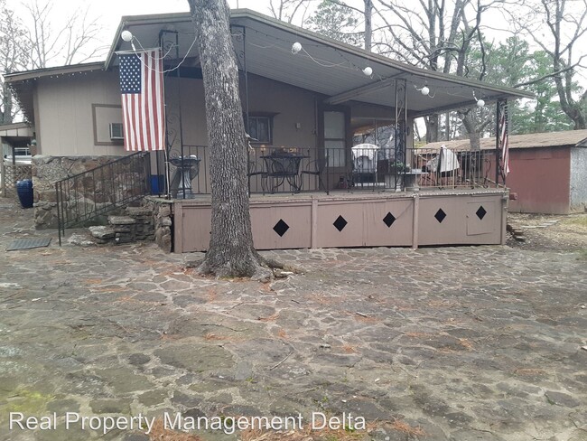 Building Photo - 2 br, 1 bath House - 75 Walnut Street