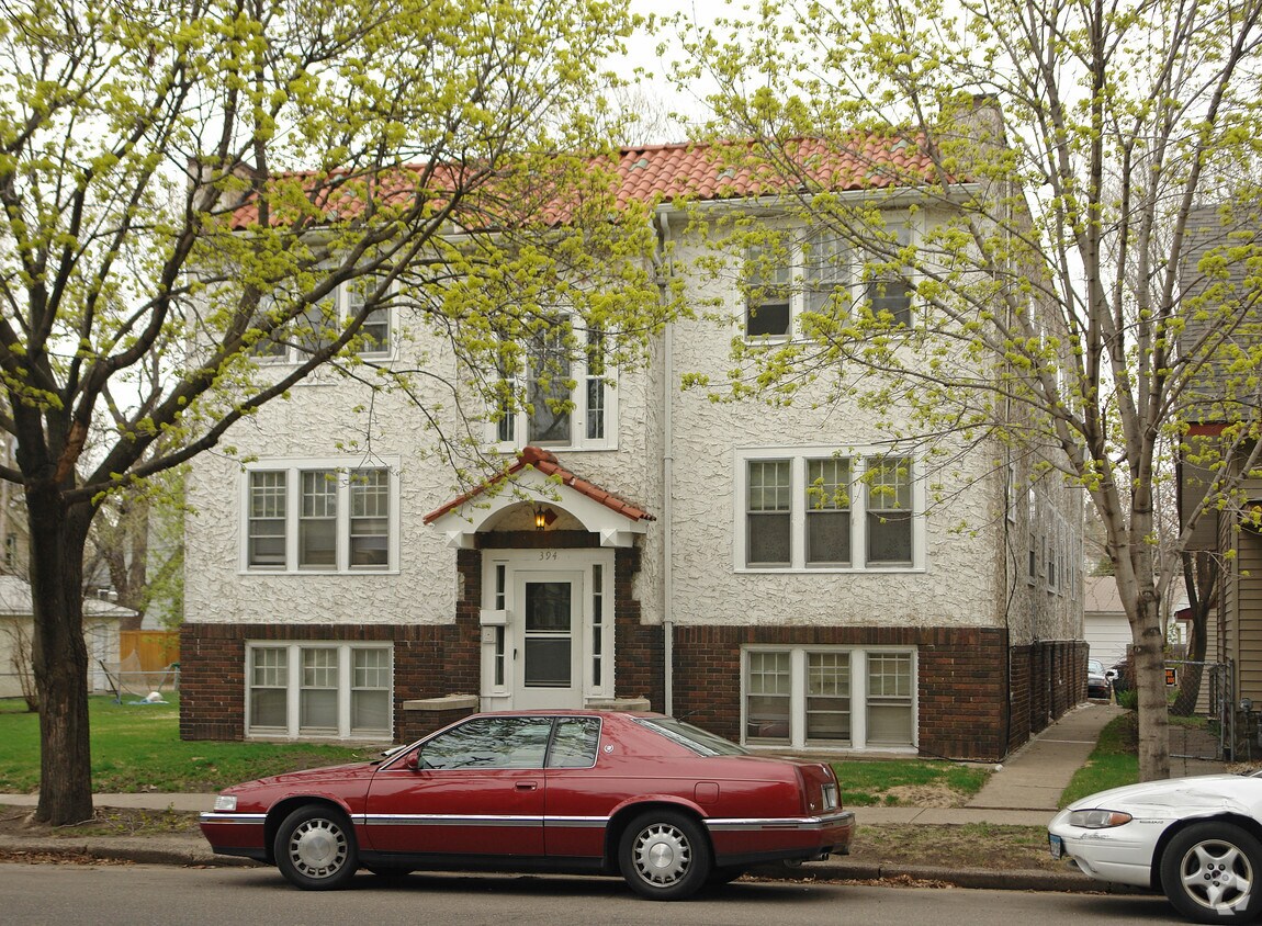 Building Photo - 394 Cleveland Ave N