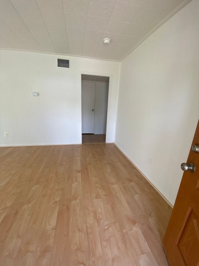 Building Photo - 3 bedroom, 2 bath single family home in Ab...