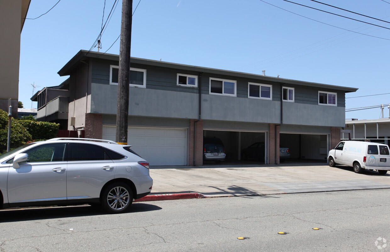 Building Photo - 1244 Cherry St