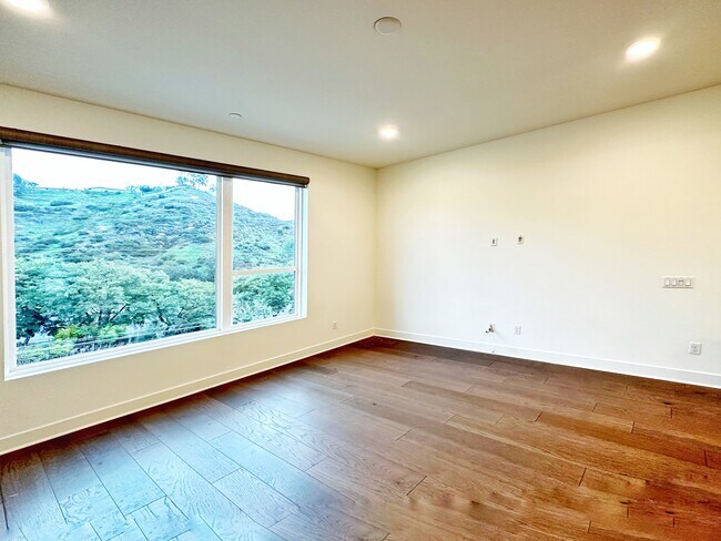 Building Photo - 2768 Wright Ln