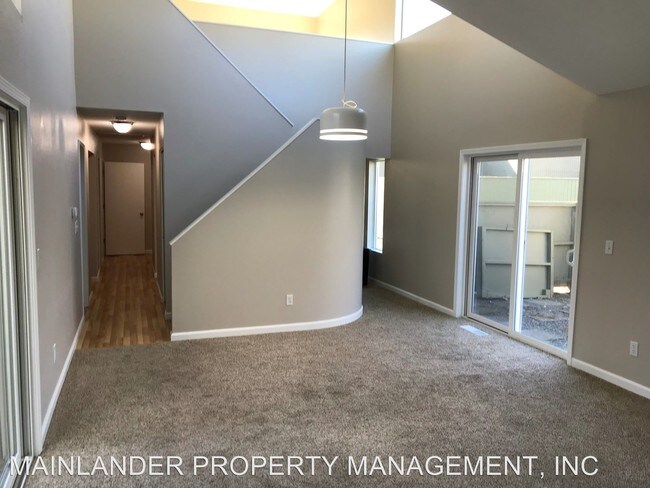 Building Photo - 3 br, 2 bath House - 17613 NW ROLLING HILL LN