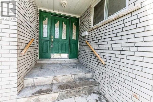Building Photo - 1821 Truscott Dr