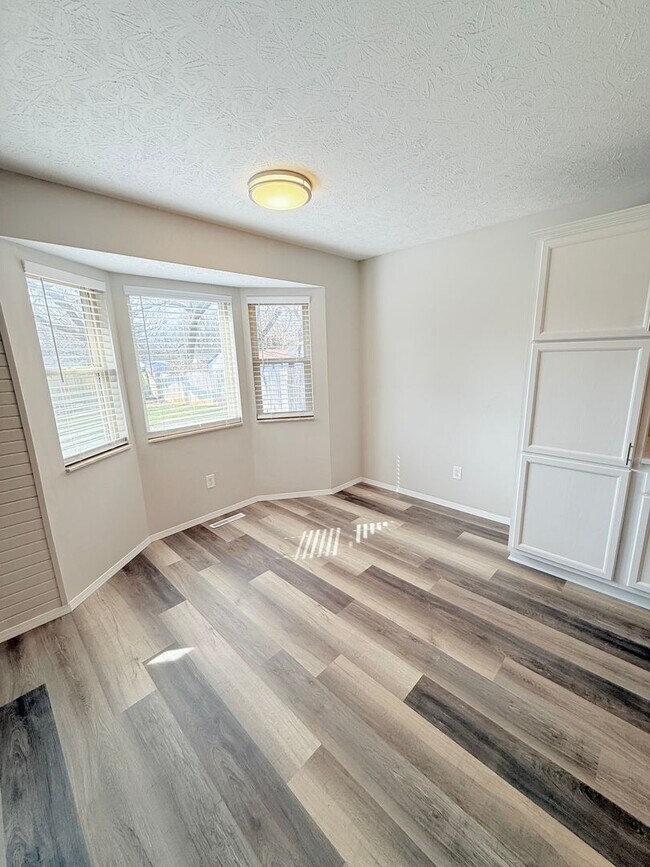 Building Photo - "Lots Of New" in South/West Springfield on a Quite Culta-sac