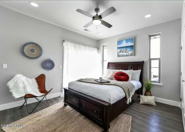 Foto del edificio - 770 Bluffs Ct