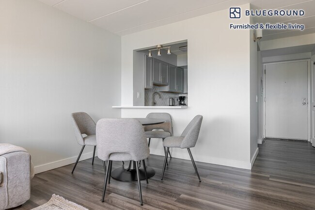 Foto del edificio - 1925 Commonwealth Ave