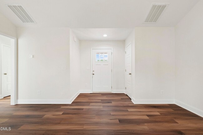 Building Photo - 157 Harmony Trl