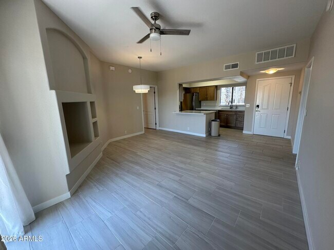 Foto del edificio - 10401 N Saguaro Blvd