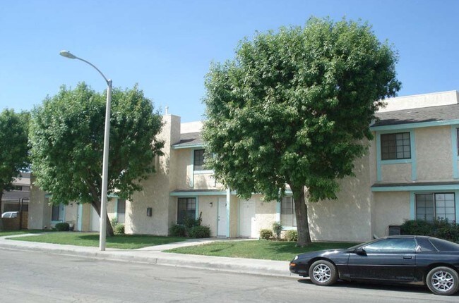 Building Photo - Palmdale Villa Apartments Bldg 2