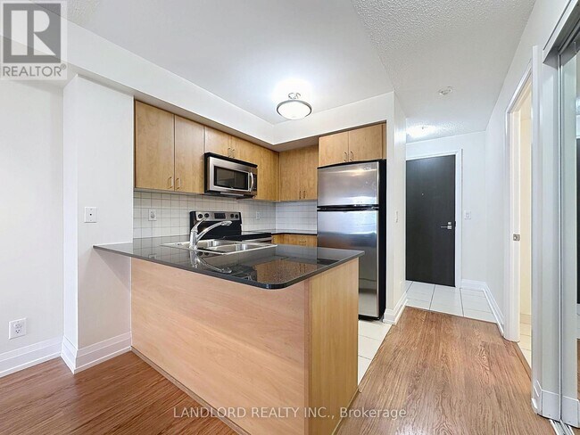 Photo du bâtiment - 1070 Sheppard Ave W