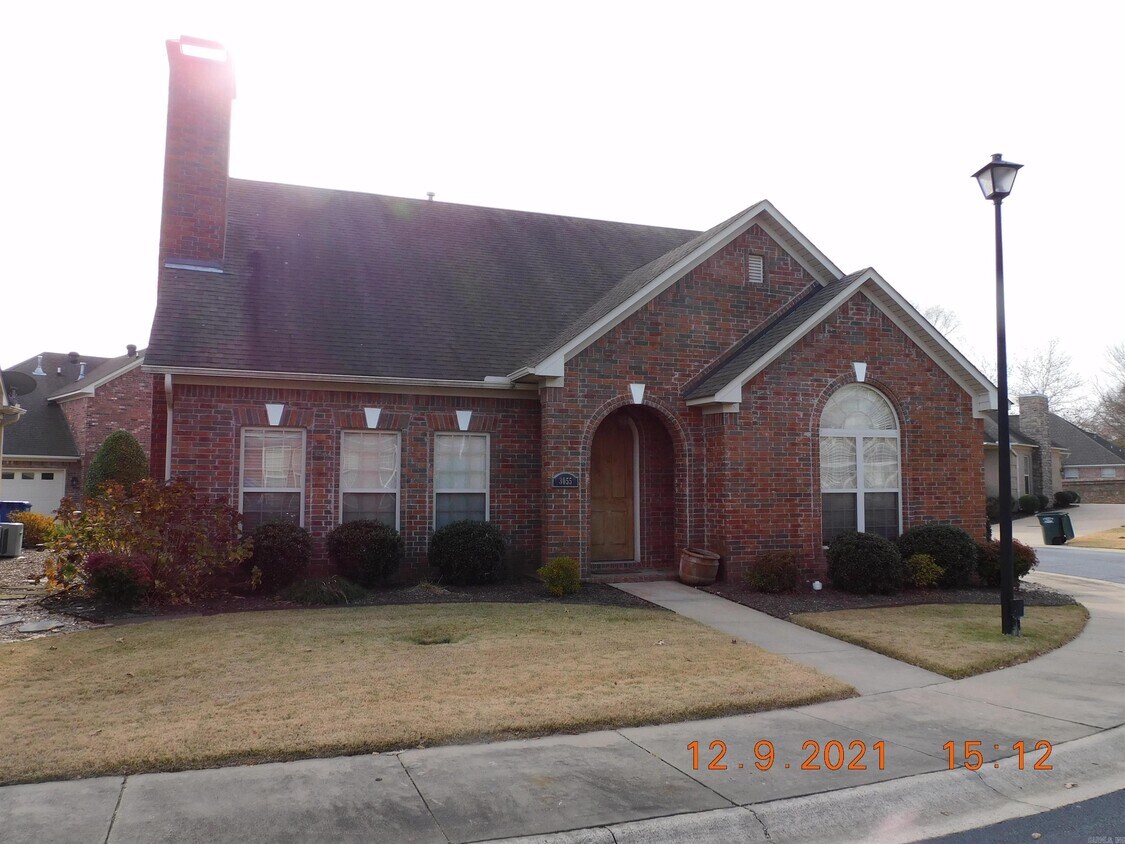 Primary Photo - 3055 Robert Ott Cir