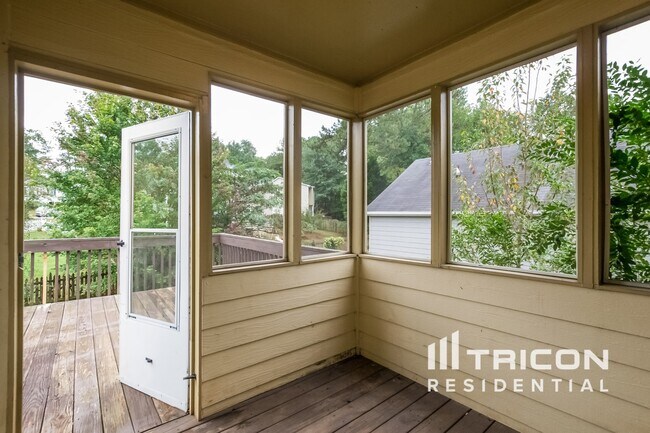 Building Photo - 2257 Dresden Green Kennesaw GA