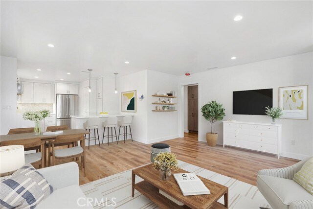 Foto del edificio - 320 Catalina Dr