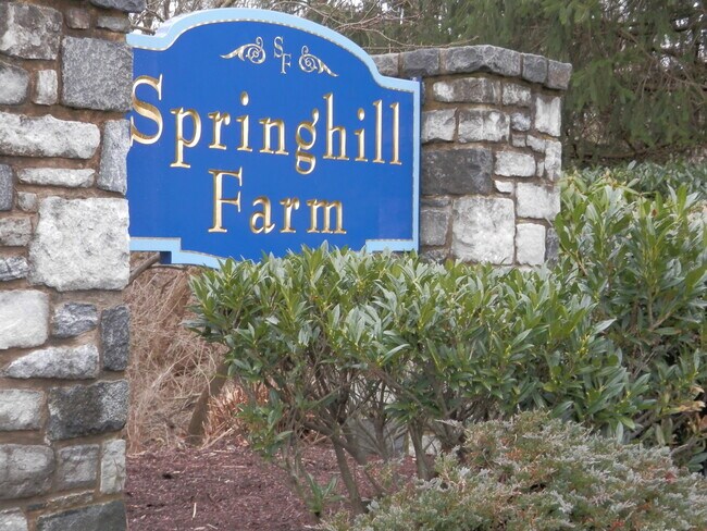 Building Photo - 3201 Bridlewood Dr