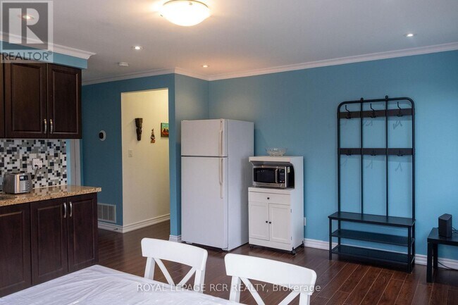 Building Photo - 341 Miami Dr