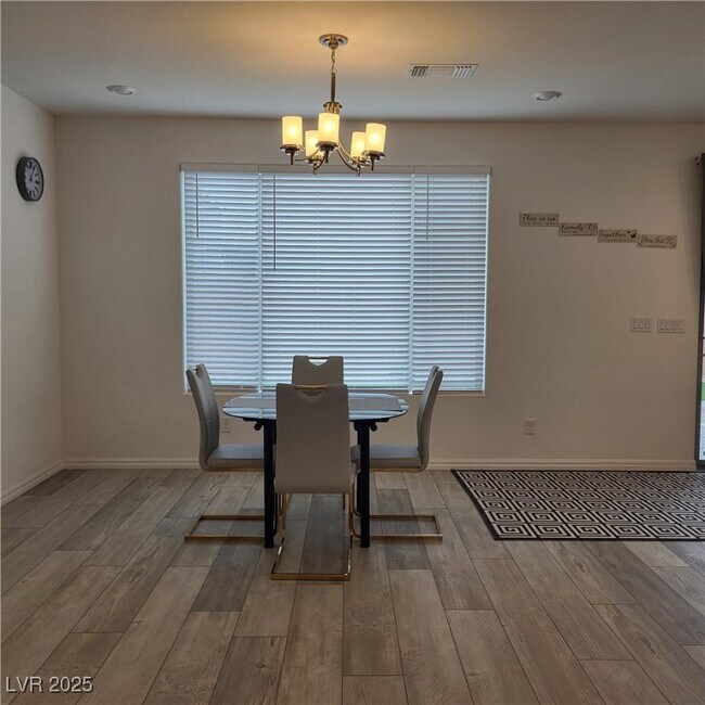 Foto del edificio - 5724 Avondale Rise Wy