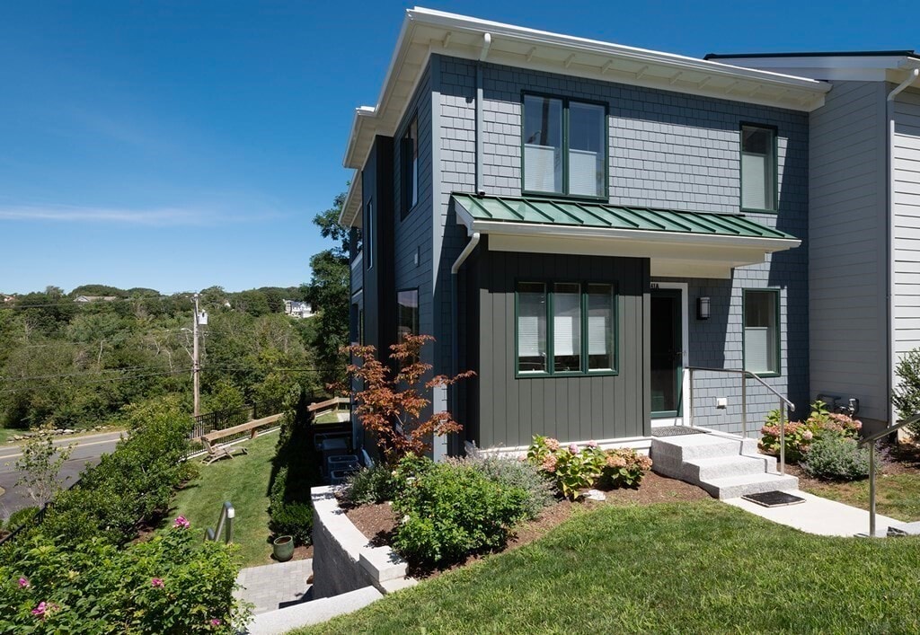 41 Cliff Rd, Gloucester, MA 01930 Townhome Rentals in Gloucester MA
