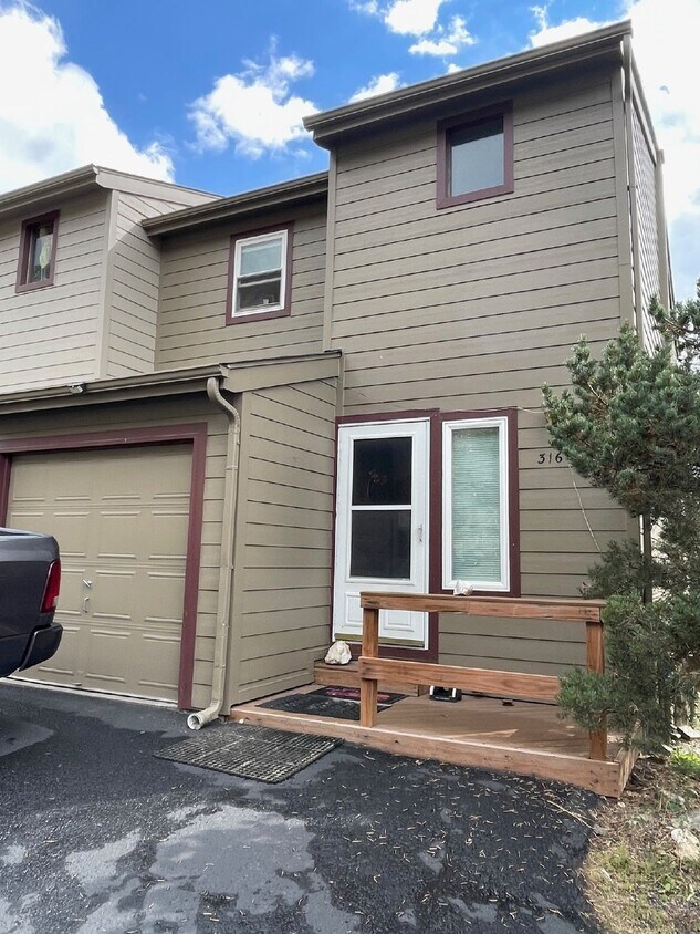 Cute Condo in North Evergreen! Apartment for Rent in Evergreen, CO