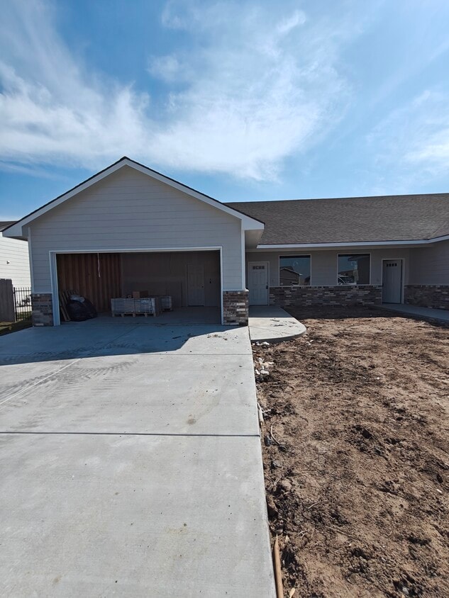 Primary Photo - 5305 N Toben Ct