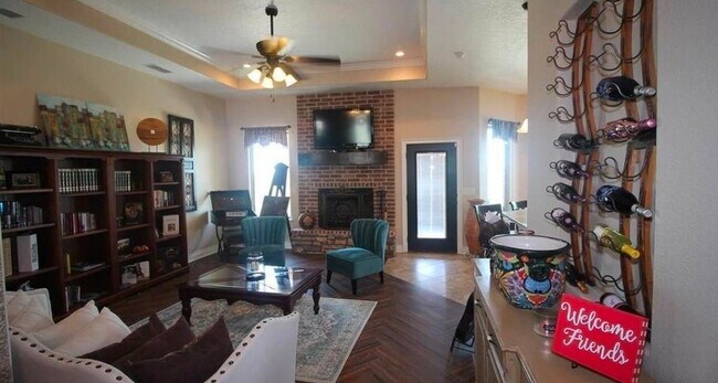 Foto del edificio - 3713 Woodlark Road