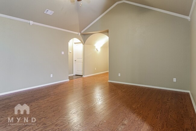 Building Photo - 158 Harvick Cir