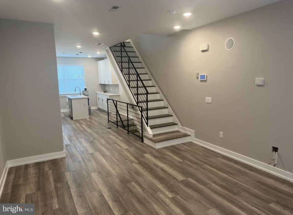 Foto principal - 2550 N Howard St