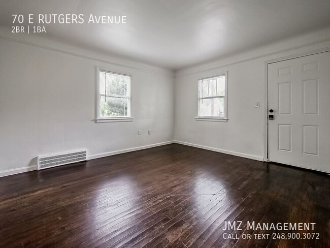 Foto del edificio - 70 E Rutgers Ave